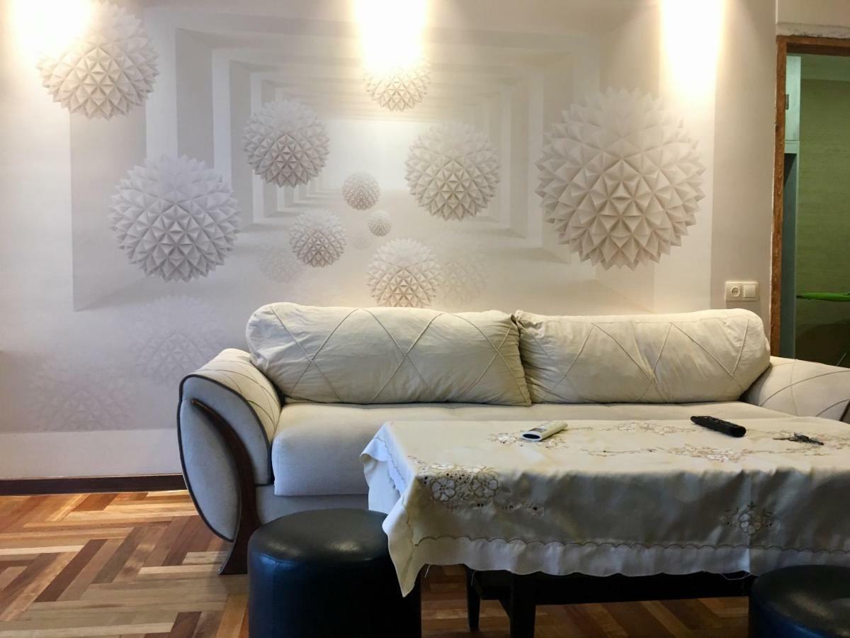 Apartment Gamarjoba Batoumi Extérieur photo