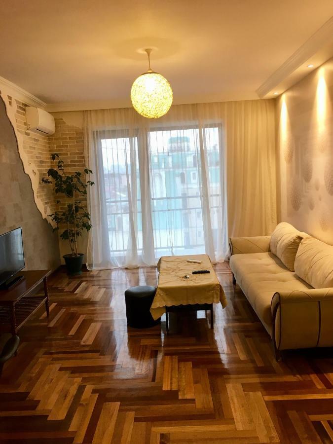Apartment Gamarjoba Batoumi Extérieur photo
